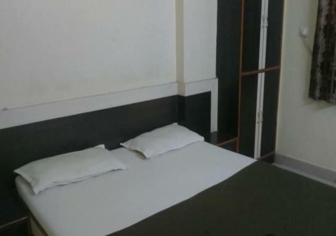 Hotel Sai Ganesh Shirdi Eksteriør billede